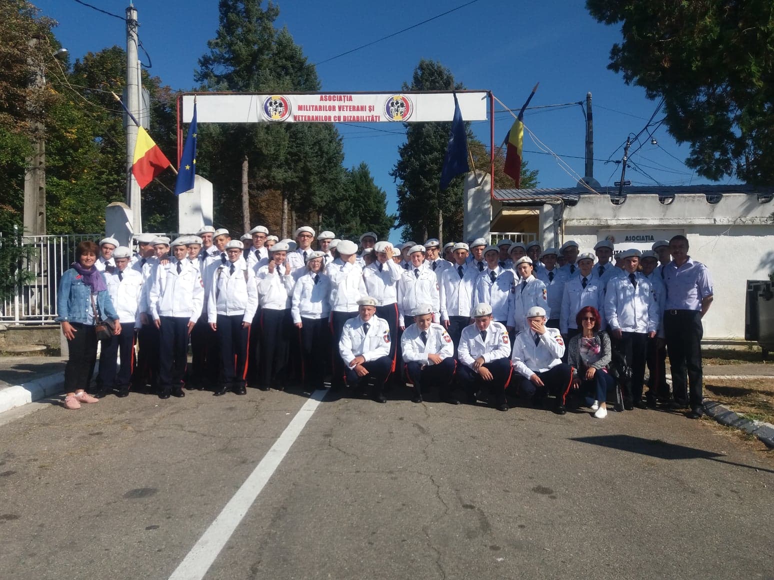 Viitorii militari ai Armatei RomÃ¢niei, Ã®n vizitÄ la Centrul de Recuperare, Refacere Èi Reabilitare al AMVVD de la TÃ¢rgoviÈte